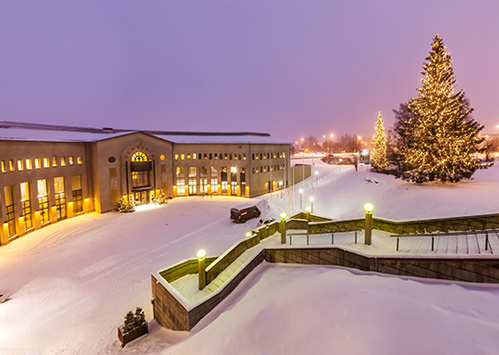 Arktikum-piha-talvi.jpg