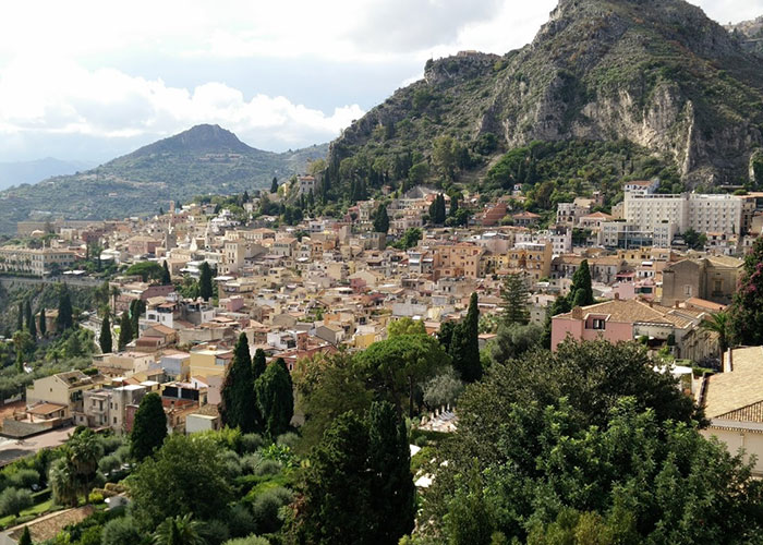 Taormina-Heidi-and-Marjo-blog-Oct-2015.jpg