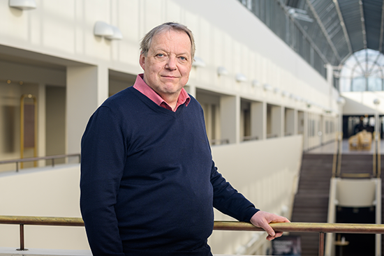 Tiedeviestinnän päälikkö Markku Heikkilä Arktikumissa