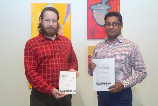 Gerald Zojer ja Kamrul Hossain_HusarcticBook2017_550.jpg