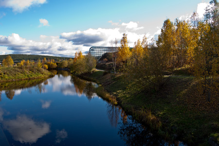 puisto_joki.jpg
