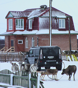 reindeers_hummer_web.jpg