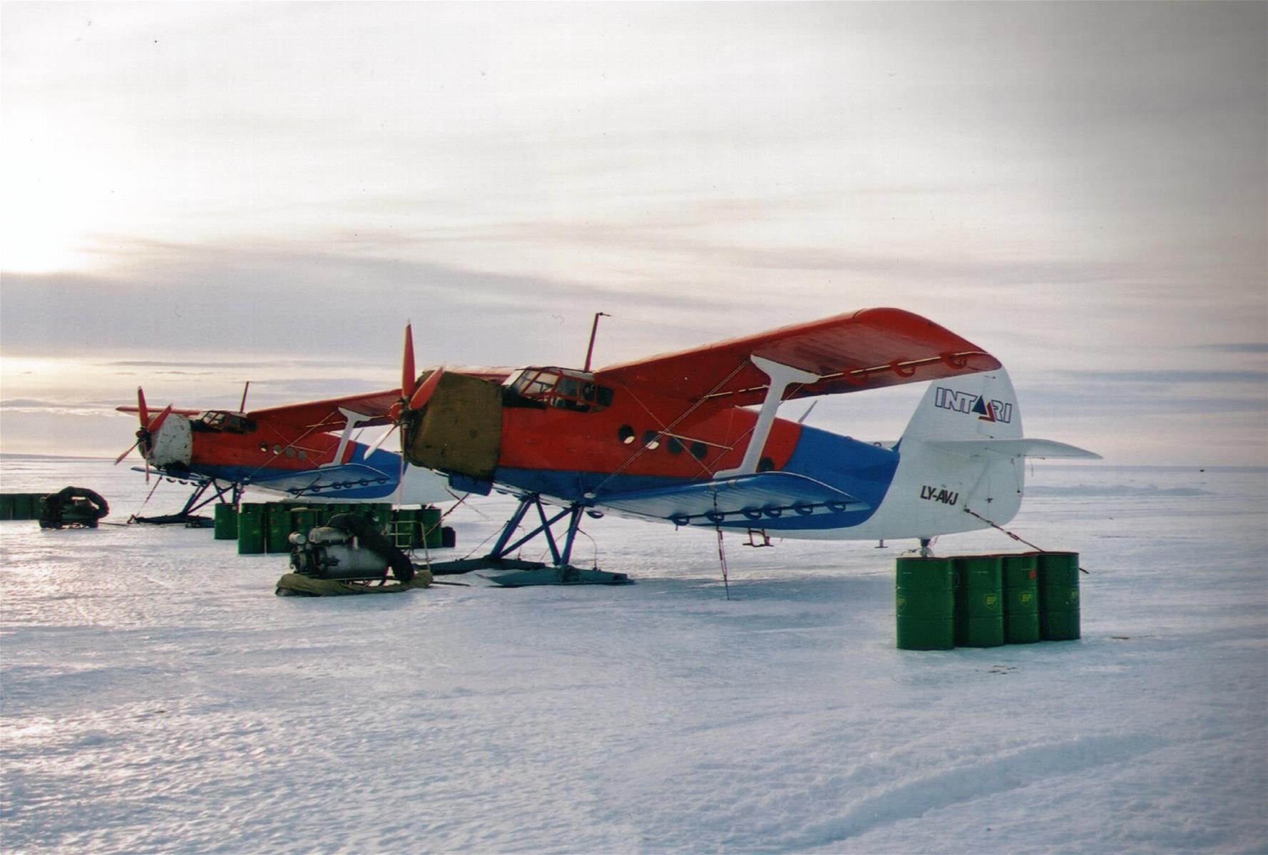 4b Antonov- eli Antti-koneita.jpg